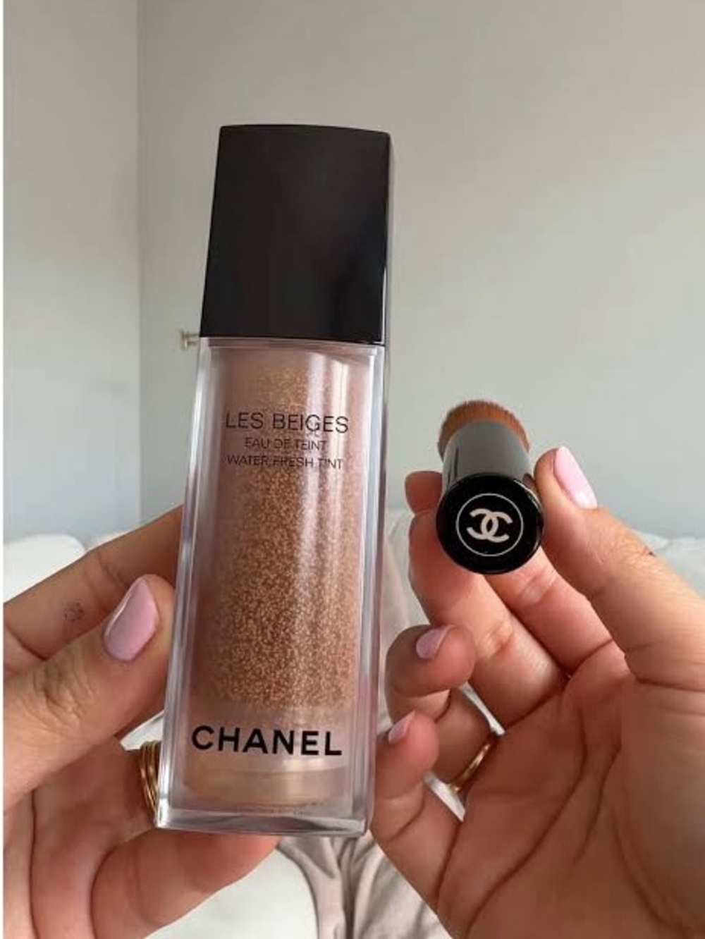 CHANEL Les Beiges Water-Fresh Tint - Medium with Brush